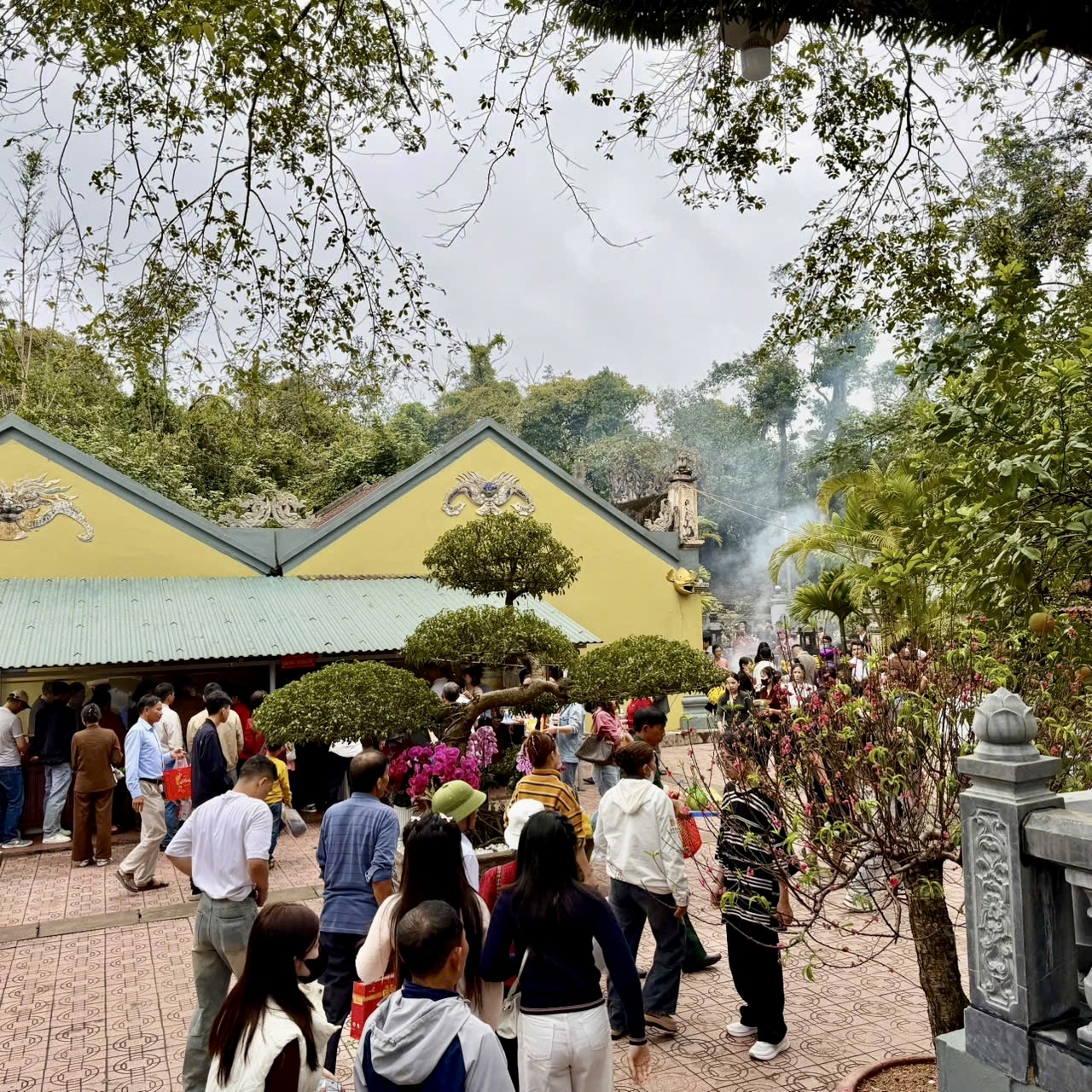 Di tích đền Bà Hải đón gần 4 vạn lượt du khách trong tuần đầu năm mới