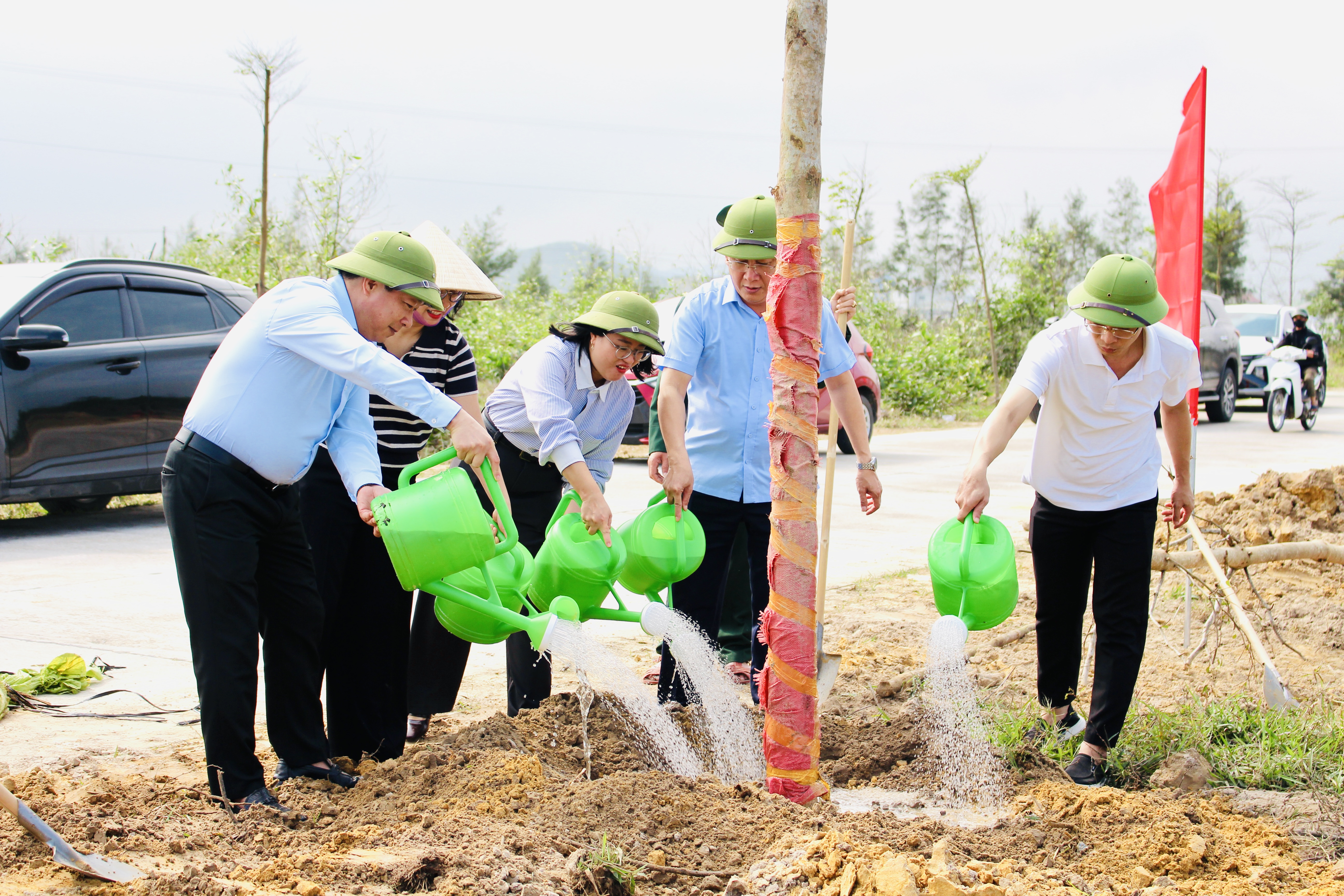 Phường Hải Ninh hưởng ứng Tết trồng cây đầu Xuân Bính Ngọ 2026
